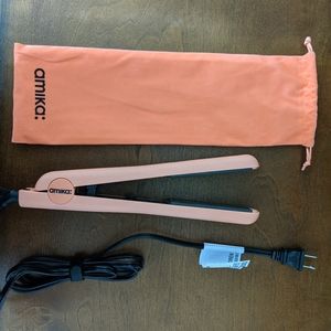 Amika Perfect Strand Ceramic Straightner Styler